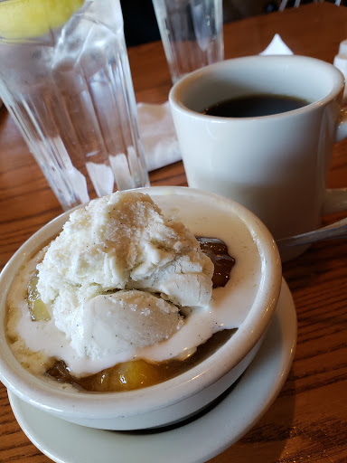 American Restaurant «Cracker Barrel Old Country Store», reviews and photos, 9214 Park W Blvd, Knoxville, TN 37923, USA