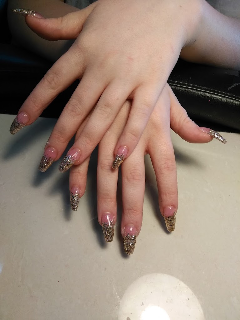 Red Nails Salon 30108