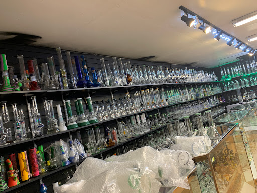 Tobacco Shop «Starbuzz Smoke Shop», reviews and photos, 668 Soscol Ave, Napa, CA 94559, USA