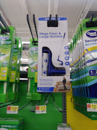 Department Store «Walmart Supercenter», reviews and photos, 638 Quequechan St, Fall River, MA 02721, USA