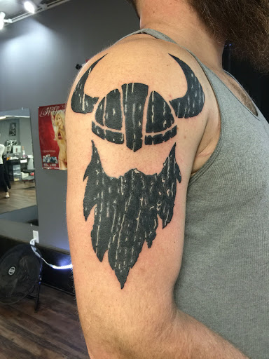 Tattoo Shop «Endless Kreations Custom Tattoo & Piercing», reviews and photos, 101 Old Shackle Island Rd, Hendersonville, TN 37075, USA