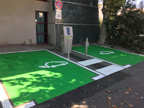 Borne de recharge de véhicules électriques Borne de recharge Simone Châteaurenard