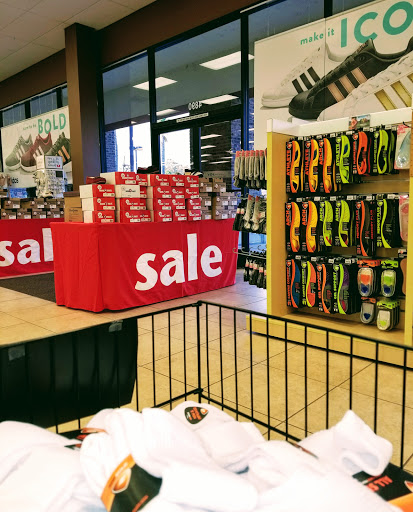 Shoe Store «Famous Footwear», reviews and photos, 4890 Telephone Rd, Ventura, CA 93003, USA