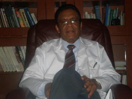 Dr. Agustin Herrera De arcos, Médico general