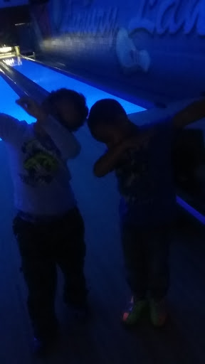 Bowling Alley «Luxury Lanes & Lounge Inc», reviews and photos, 600 E 9 Mile Rd, Ferndale, MI 48220, USA