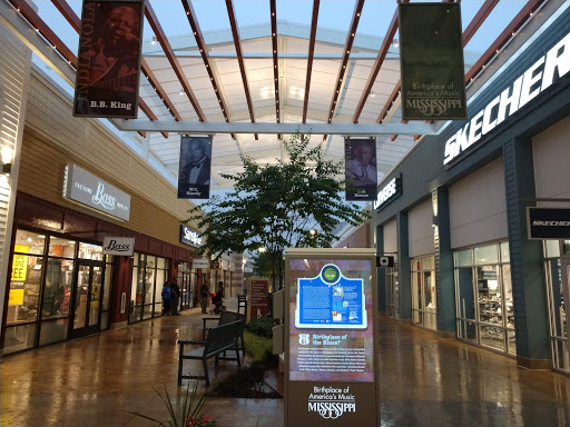 Outlet Mall «Tanger Outlet Southaven», reviews and photos, 5205 Airways Blvd, Southaven, MS 38671, USA