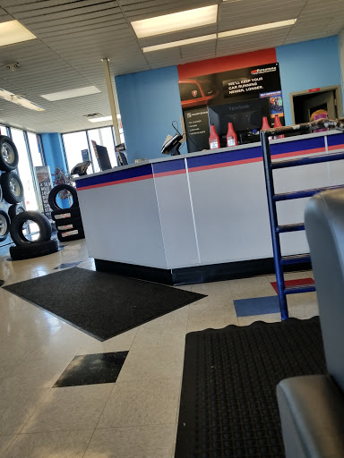 Tire Shop «Firestone Complete Auto Care», reviews and photos, 1001 Bridgewood Dr, Fort Worth, TX 76112, USA