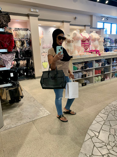 Lingerie Store «Top Drawer Lingerie», reviews and photos, 1101 Uptown Park Blvd, Houston, TX 77056, USA