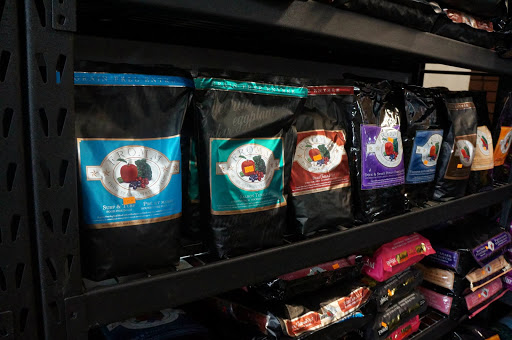 Pet Supply Store «Magic Pet Baldwin Park», reviews and photos, 4836 New Broad St, Orlando, FL 32814, USA