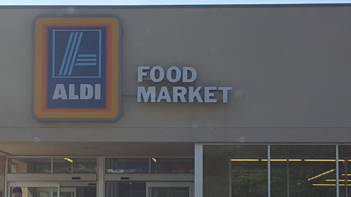 Supermarket «ALDI», reviews and photos, 11100 Cedar Lake Rd, Minnetonka, MN 55305, USA