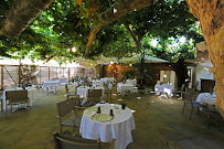 Atmosphère du Restaurant gastronomique Logis Hôtel Maison Claude Darroze à Langon - n°19