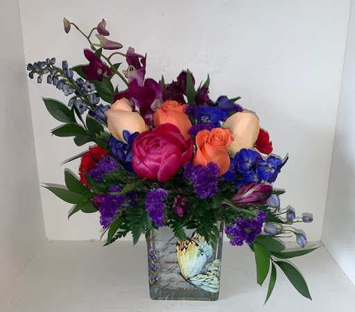 Florist «Flowers By Lorraine», reviews and photos, 541 Boston St, Lynn, MA 01905, USA