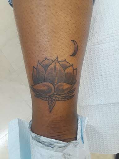 Tattoo Shop «Addicted 2 Tattoos», reviews and photos, 4819 E Busch Blvd #107, Tampa, FL 33617, USA