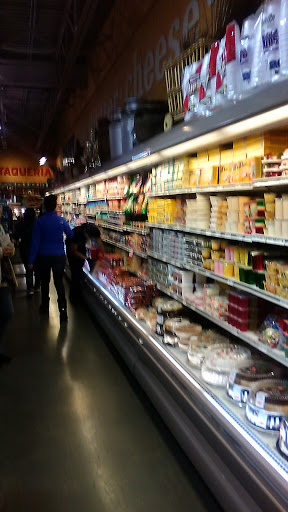 Grocery Store «Fresh Market Place», reviews and photos, 2600 N Central Ave, Chicago, IL 60639, USA