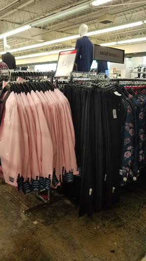Clothing Store «K&G Fashion Superstore», reviews and photos, 5832 Columbia Pike, Falls Church, VA 22041, USA