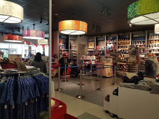 Toy Store «Disney Store», reviews and photos, 400 Premium Outlets Dr, Monroe, OH 45050, USA