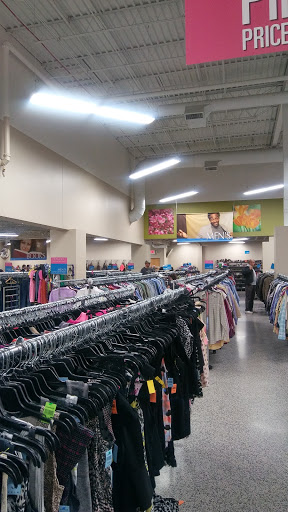 Thrift Store «Goodwill Store & Donation Center», reviews and photos, 6300 Kingery Hwy #25, Willowbrook, IL 60527, USA