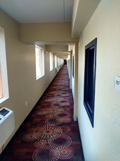 Hotel «Quality Inn & Suites West Waterpark», reviews and photos, 317 N Cedar Bluff Rd, Knoxville, TN 37923, USA