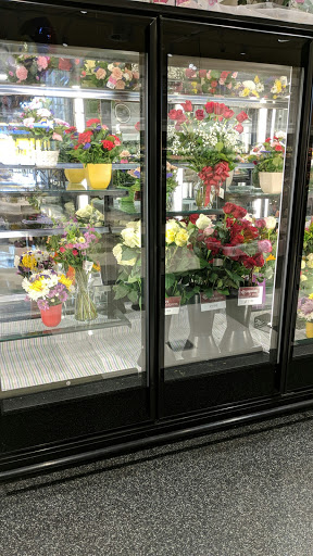 Grocery Store «Harris Teeter», reviews and photos, 2080 Kildaire Farm Rd, Cary, NC 27511, USA