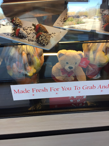 Gift Basket Store «Edible Arrangements», reviews and photos, 9255 NE 83rd Terrace, Kansas City, MO 64158, USA