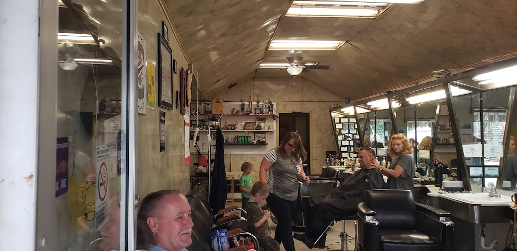 Bennetts barber shop 62454