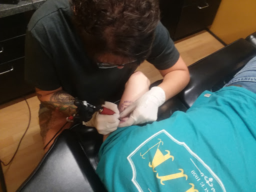 Tattoo Shop «Dockside Tattoo Co», reviews and photos, 3505 TX-146, Bacliff, TX 77518, USA