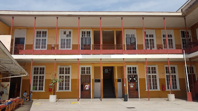 Comentarios y opiniones de Colegio San Damián de Molokai