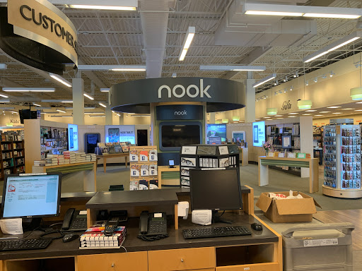 Book Store «Barnes & Noble Booksellers Fredericksburg/ Central Park», reviews and photos, 1220 Carl D. Silver Parkway, Fredericksburg, VA 22401, USA