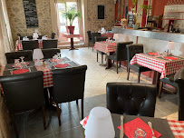 Atmosphère du Restaurant français RESTAURANT DU PONT à Castelfranc - n°5