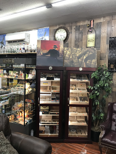 Home Goods Store «Puffys Smoke Shop», reviews and photos, 621 S Collins St, Plant City, FL 33563, USA
