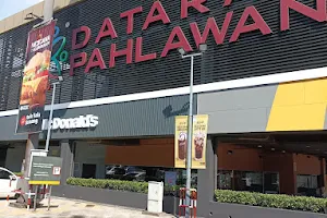 McDonald's Dataran Pahlawan image