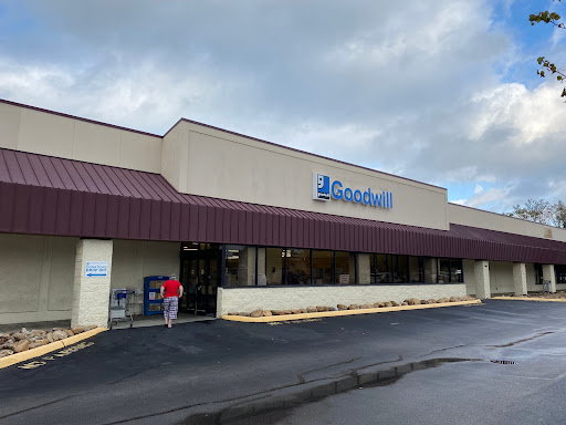 Thrift Store «Goodwill», reviews and photos