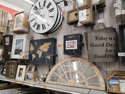 Craft Store «Michaels», reviews and photos, 400 Mill Creek Dr, Secaucus, NJ 07094, USA