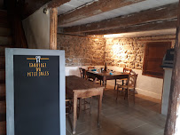 Atmosphère du Restaurant L'Auberge du petit Jules à Collat - n°1