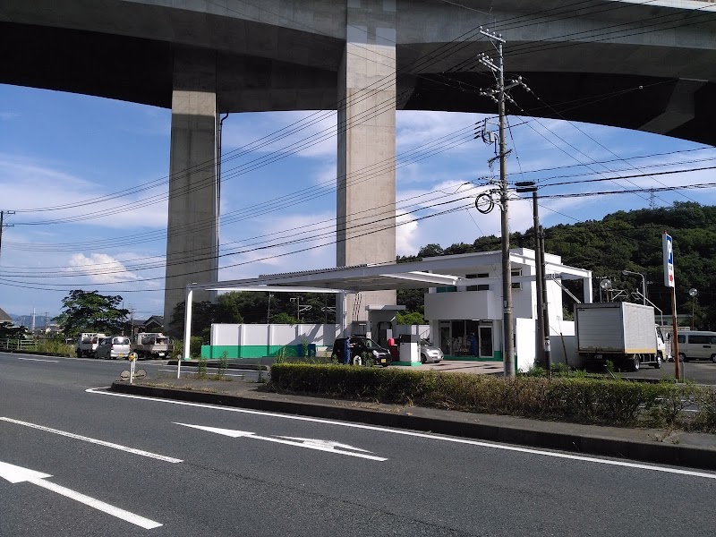 マルニ石油 ガソリンスタンド