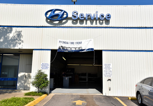 Hyundai Dealer «Superior Hyundai», reviews and photos, 916 E Oak St, Conway, AR 72032, USA