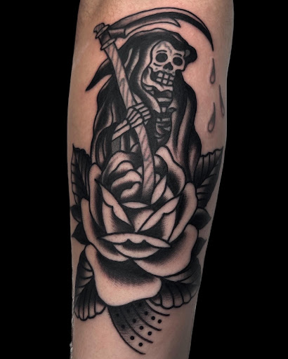 Explore father and daughter tattoo ideas, creative tattoo ideas in Johnson City, available at Gold Cross Tattoo Co.