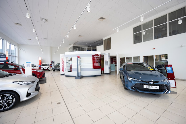 Reviews of Marshall Toyota Cardiff in Cardiff - Car dealer