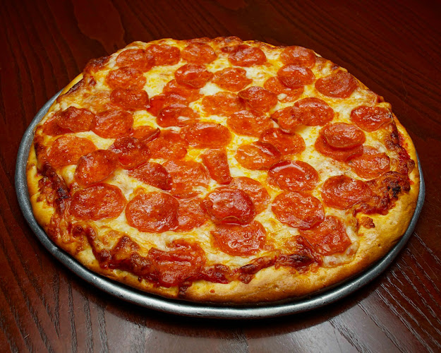 #7 best pizza place in Tinley Park - Cuzin's Tavern, Gaming & Pizza Tinley Park