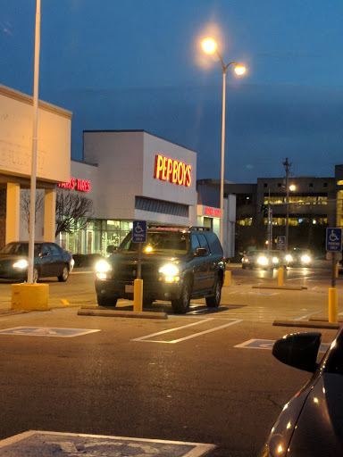 Auto Parts Store «Pep Boys Auto Parts & Service», reviews and photos, 1001 Breckenridge Ln, Louisville, KY 40207, USA