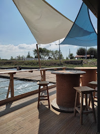 Atmosphère du Bar-restaurant à huîtres Le Ponton - Cap Horn à La Barre-de-Monts - n°1