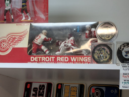 Collectibles Store «Wonder Water Sports Cards Comics & Games», reviews and photos, 29113 US Hwy 19 N, Clearwater, FL 33761, USA