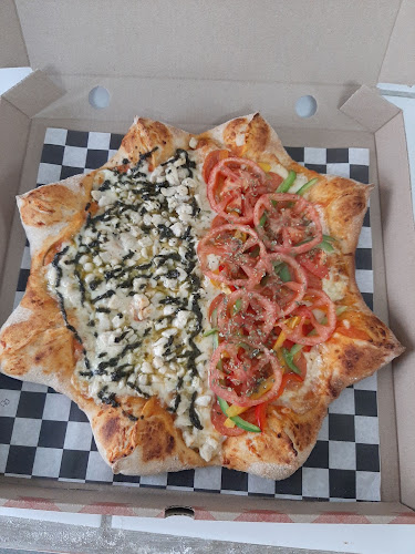 Opiniones de Rollos y Pizza en Tomé - Pizzeria