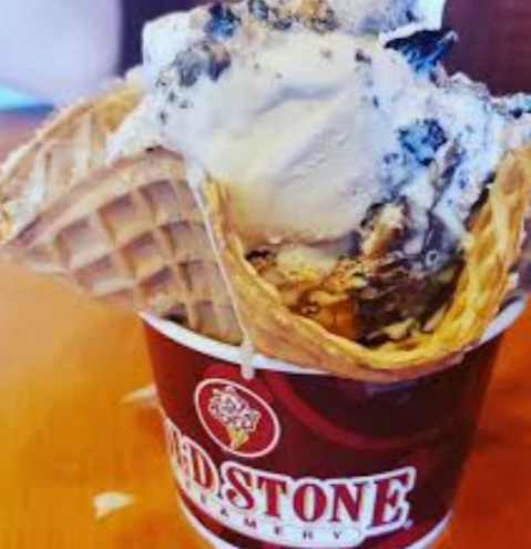 Ice Cream Shop «Coldstone Creamery», reviews and photos, 982 Breckenridge Ln, St Matthews, KY 40207, USA