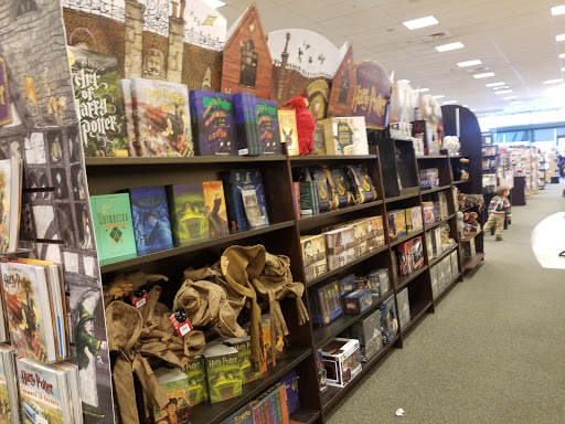 Book Store «Barnes & Noble», reviews and photos, 801 Lehigh Lifestyle Center, Whitehall, PA 18052, USA