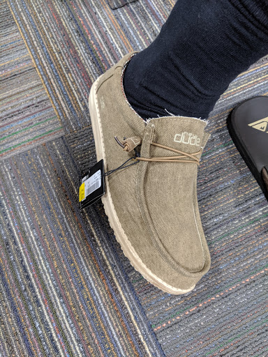 Shoe Store «GB Shoes», reviews and photos, 1290 S Pleasantburg Dr, Greenville, SC 29605, USA