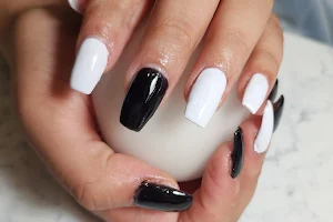 Le Nails image