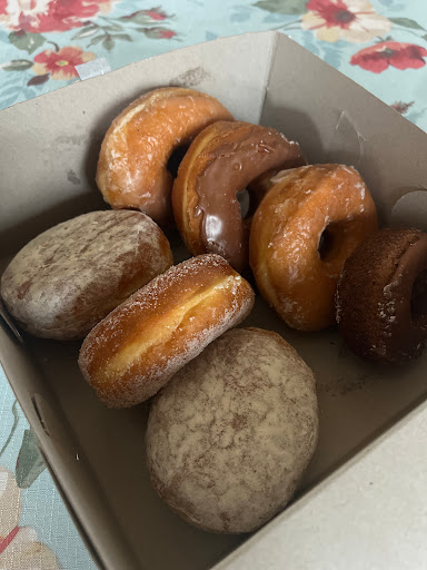 Lakeview Donut Shop, 7331 Lakeshore Rd, Lexington, MI 48450, USA, 