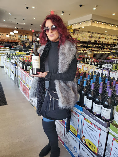 Liquor Store «BevMax Port Chester», reviews and photos, 449 Boston Post Rd, Port Chester, NY 10573, USA
