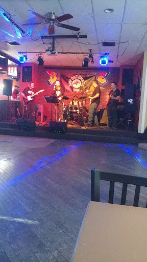 Restaurant «Back Stage Pub & Restaurant», reviews and photos, 60 Pearl St, Essex Junction, VT 05452, USA